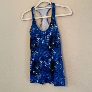 Lululemon Size 6 Cool Racerback Tank